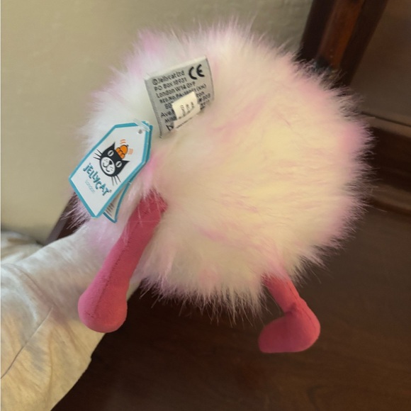 NWT Jellycat London “ I am Raspberry
Ripple Pompom” - Picture 5 of 6